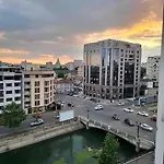 Апартаменти Belvedere Splaiul Unirii View Бухарест