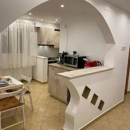 Belvedere Splaiul Unirii View * Bükreş