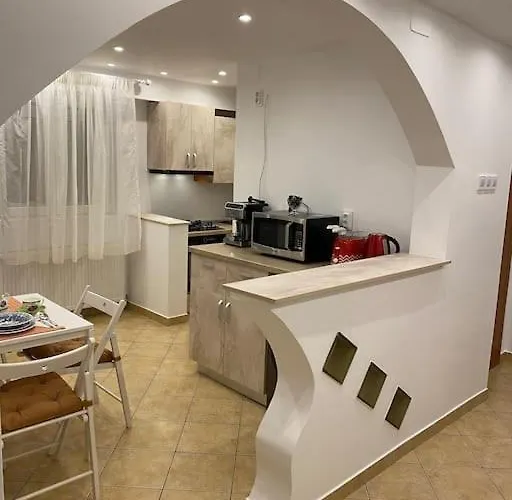 Belvedere Splaiul Unirii View * בוקרשט