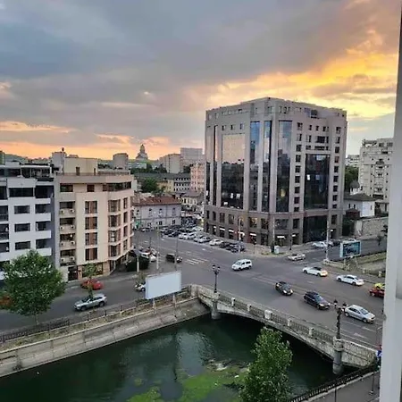 Lägenhet Belvedere Splaiul Unirii View Bukarest